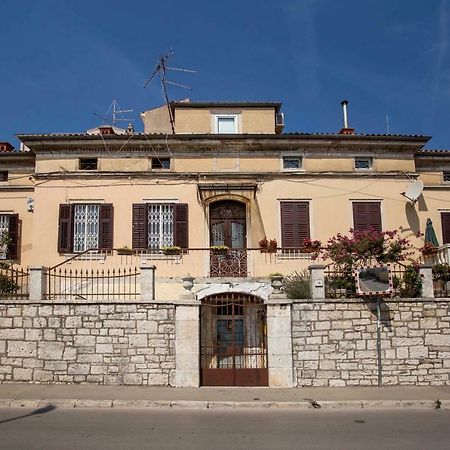 Emanuel Apartman Pula Exterior photo