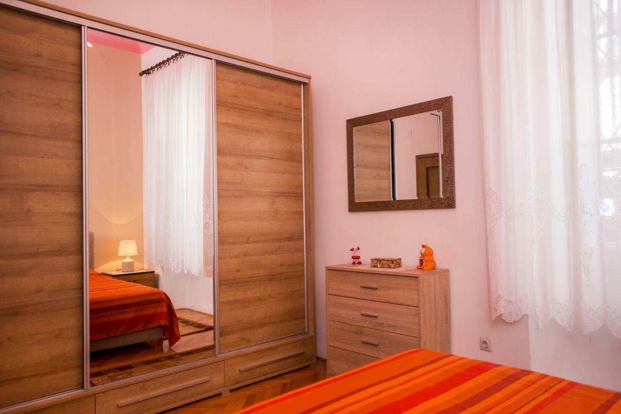 Emanuel Apartman Pula Exterior photo