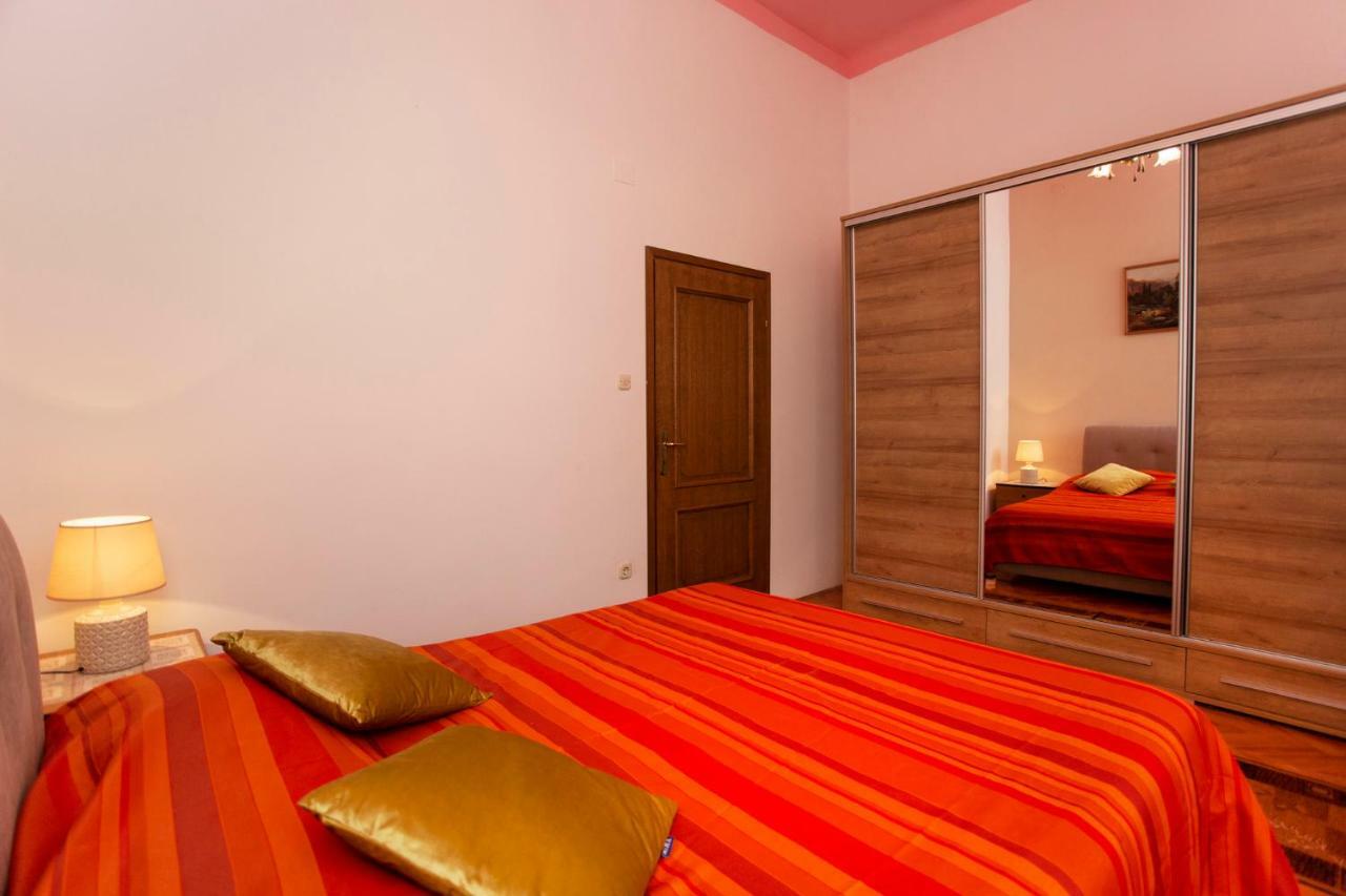 Emanuel Apartman Pula Exterior photo