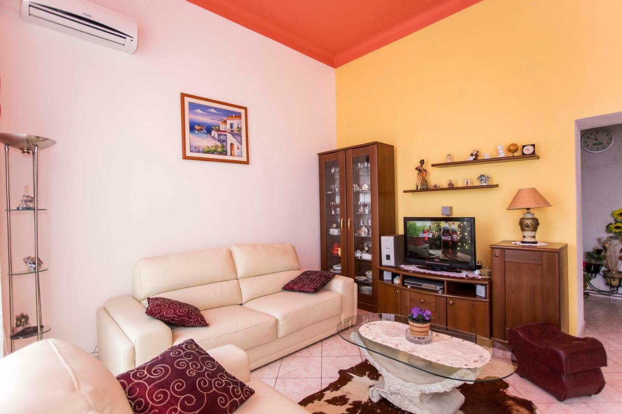 Emanuel Apartman Pula Exterior photo