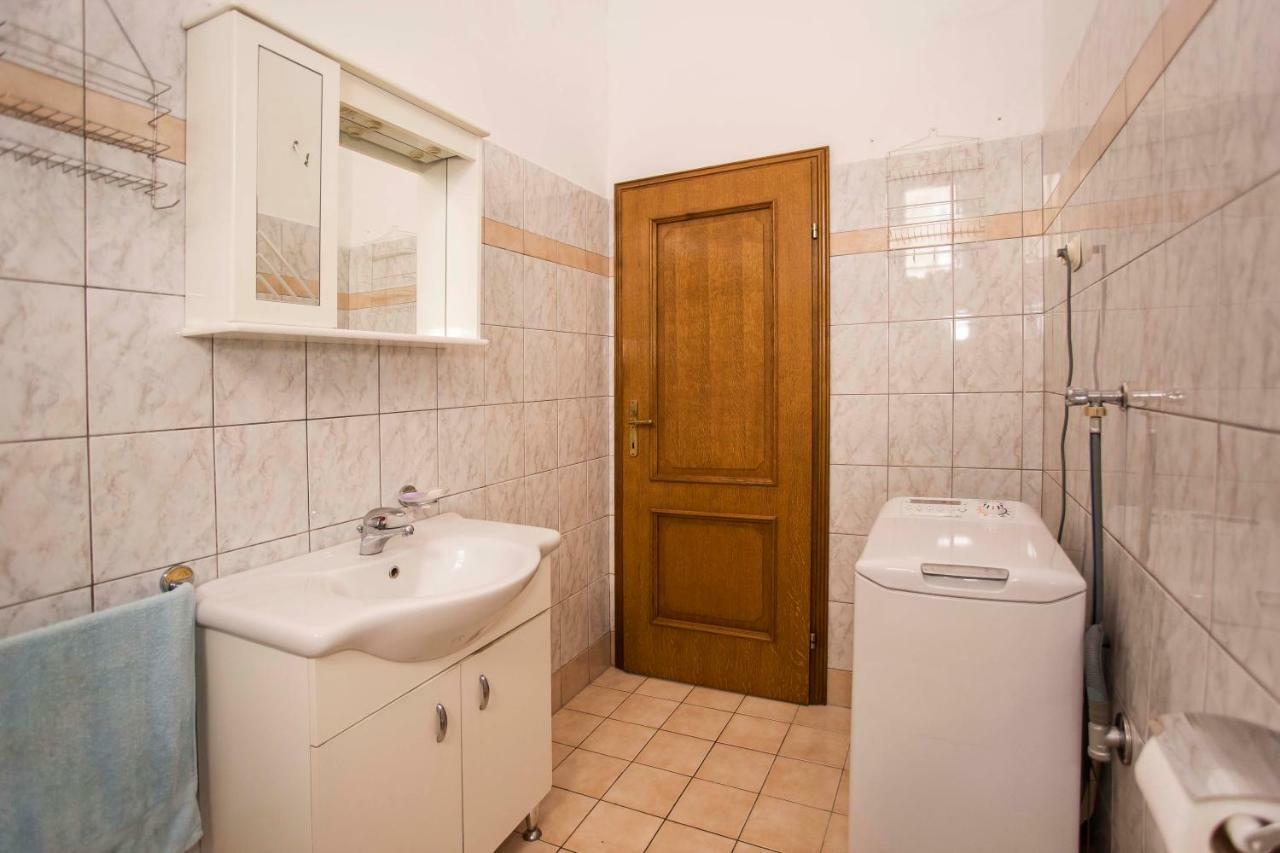 Emanuel Apartman Pula Exterior photo