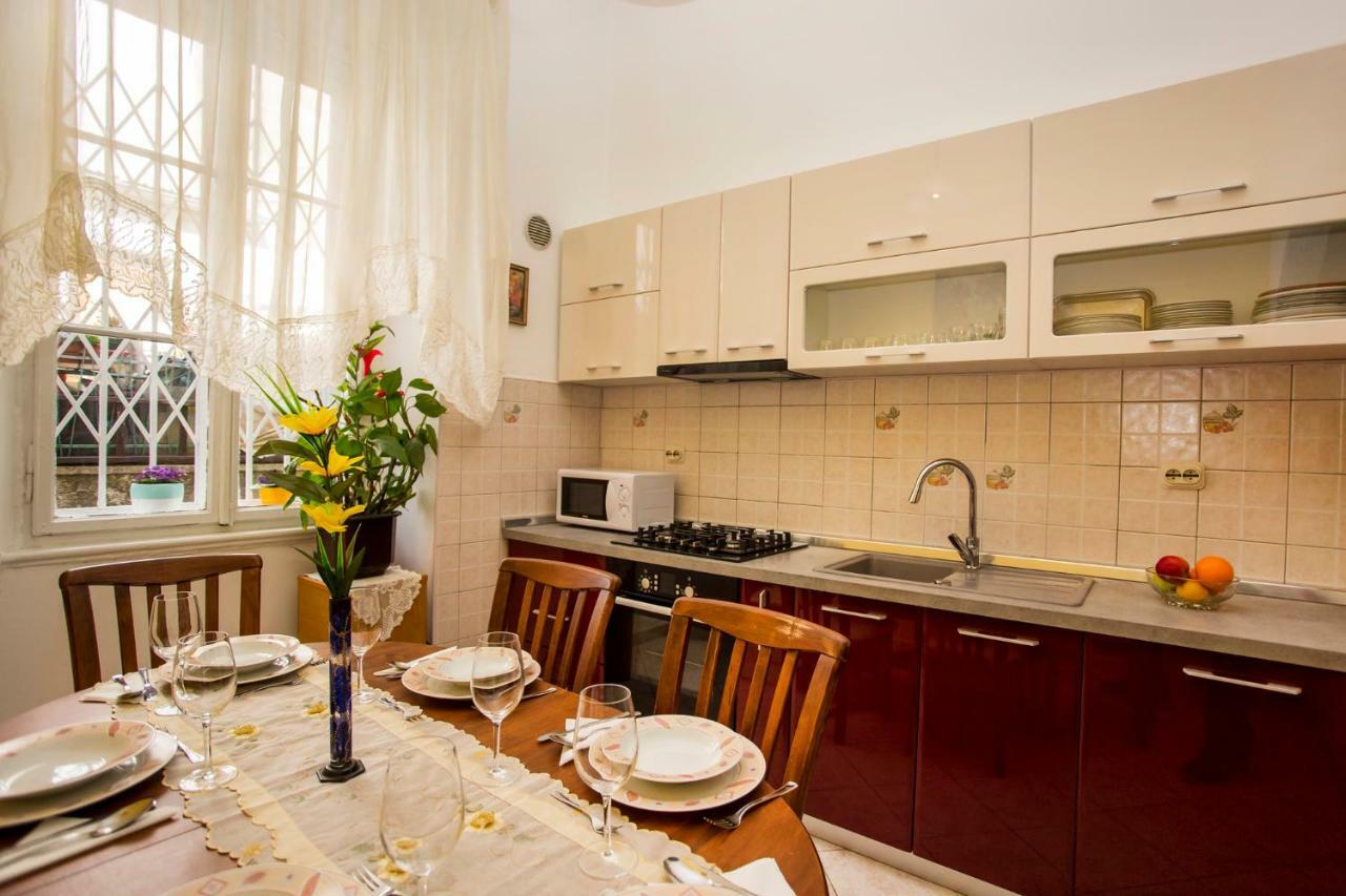 Emanuel Apartman Pula Exterior photo