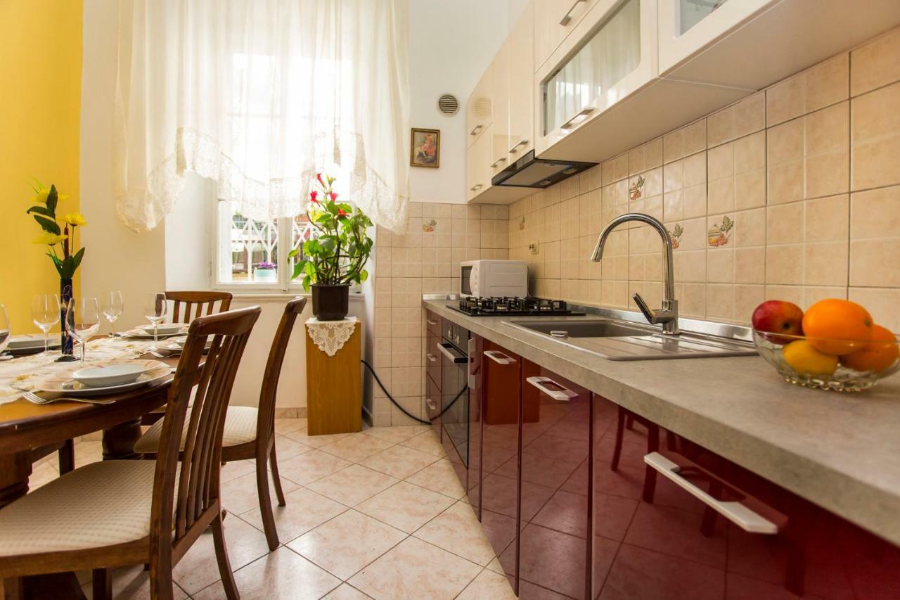 Emanuel Apartman Pula Exterior photo