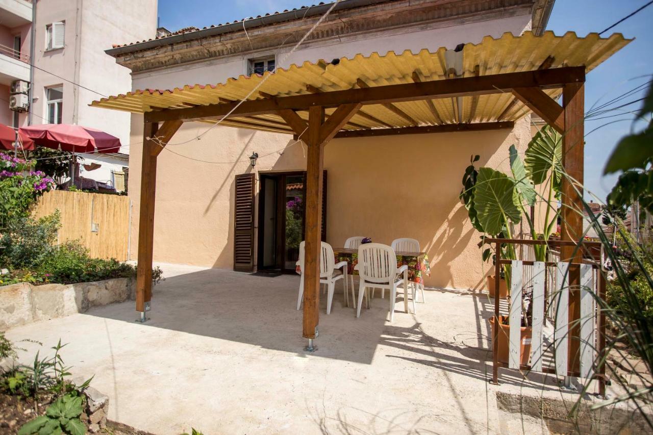 Emanuel Apartman Pula Exterior photo